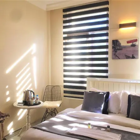 Besiktas Black By V&v